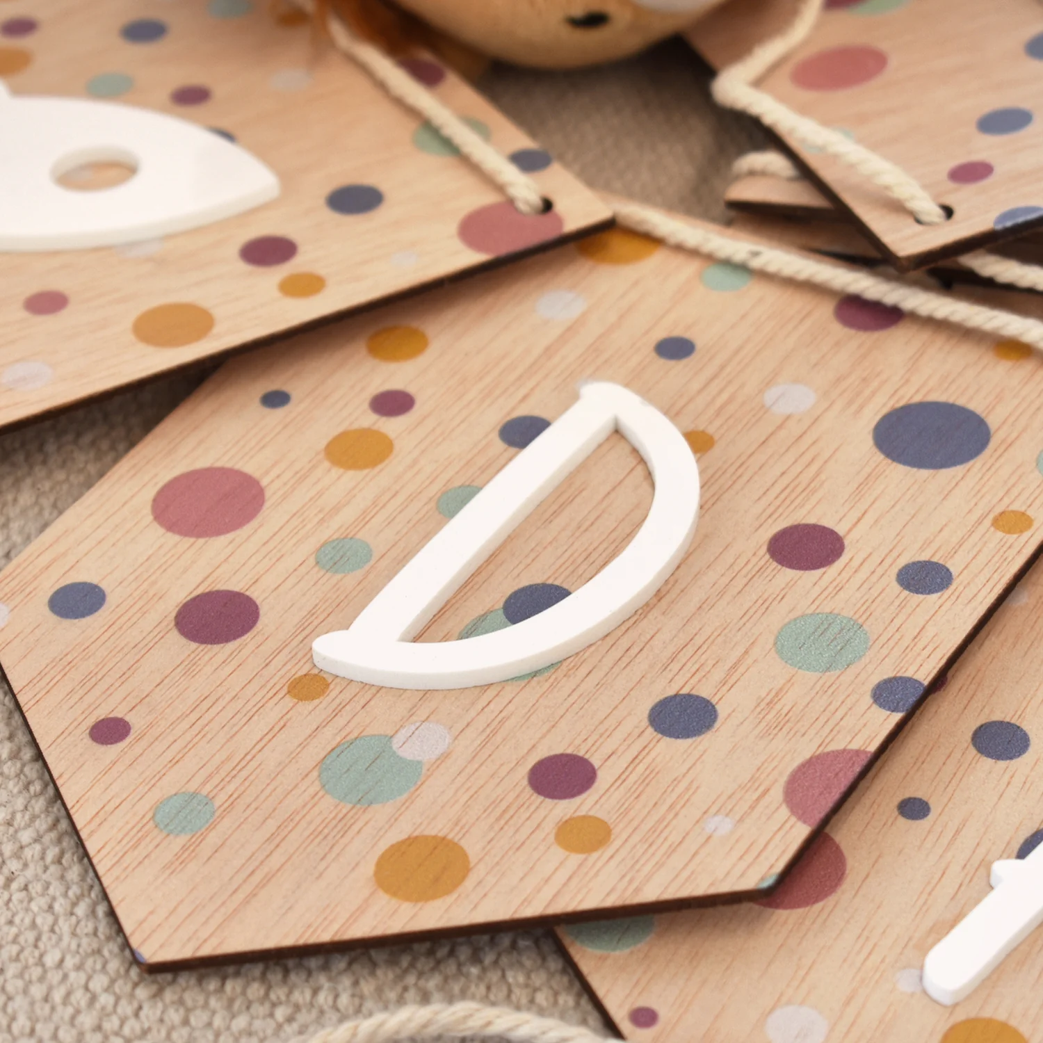 Guirnalda madera personalizada Confeti - Imagen 3