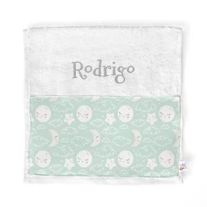 Toalla guardería personalizada Lunas mint